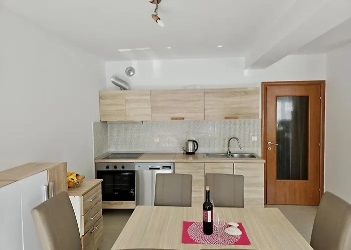 Apartment Siesta - Near Pula, Brijuni *